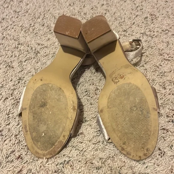 Velvet sandals - Picture 3 of 3